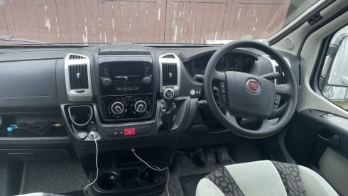 The Catbus  – 4 Berth Swift Select 184 (2017)