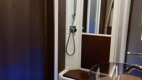 Making memory's – Luxury tiny house on wheels 