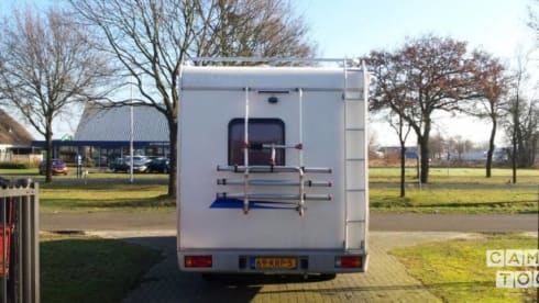 Elnagh Marlin – Very nice cozy butgetcamper dal 2001 Denekamp