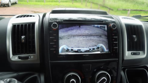 734 ixeo time – 4p Bürstner semi-integrated uit 2015