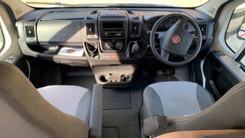 Sunlight A68 2022 - 6 Berth With 6 Belted Seats - Motorhome In London