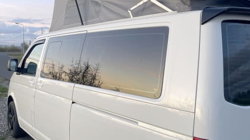 Adventure van  –  the coolest Volkswagen automatic from Edinburgh airport 