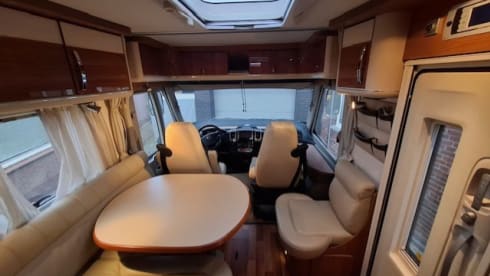 2p Hymer integrated uit 2012