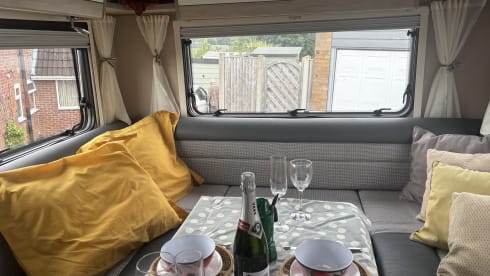 Sebby 2022 Luxury 2 berth Autotrail F68 