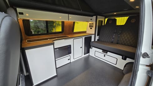 Busbie – 5 berth Volkswagen campervan from 2016