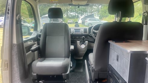 Loretto – 4 berth Volkswagen campervan from 2020