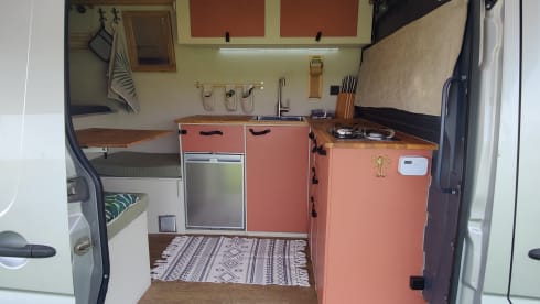 Wester – "OFF GRID" self-build bus camper 164Pk | 2 persons | Winter sports!!