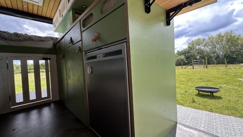 Reggie – Beautiful Family Campervan - Kids Bunks - Adults Double - Off Grid – Heater