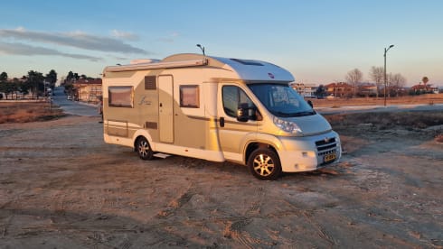 4p Bürstner semi-integrated from 2009