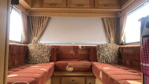 Anglesey Motorhome – Eldis Autoquest 140 4 Berth Motorhome