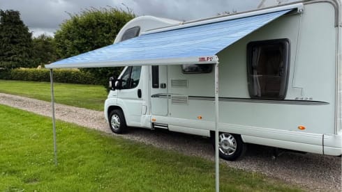 Teddy Trekker – Bessacarr 4-Berth Motorhome – Fully Equipped, Adventure Ready