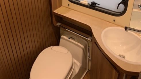 2p Eura Mobil semi-integrated from 2015