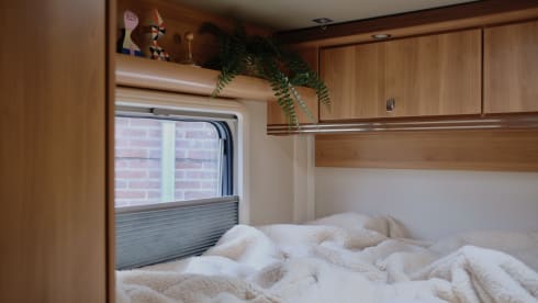Mid Campery – 4p Hymer integrated from 2010 Mid Campery 