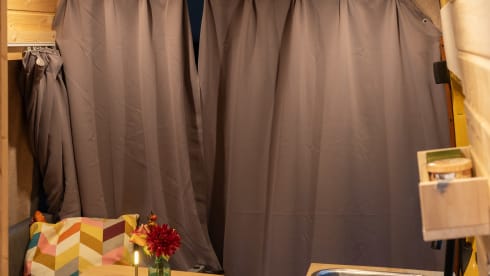 Vanchesca – Zweisitziger Mercedes-Benz Bus aus dem Jahr 2013