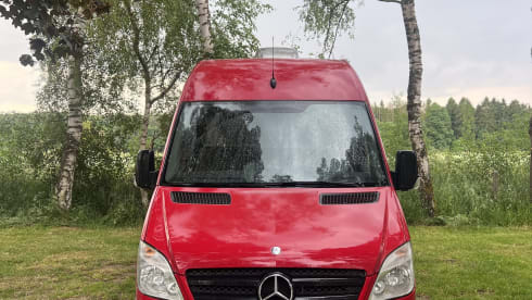 Abel – Robust Mercedes Sprinter camper van (2p) | self-built & off-grid