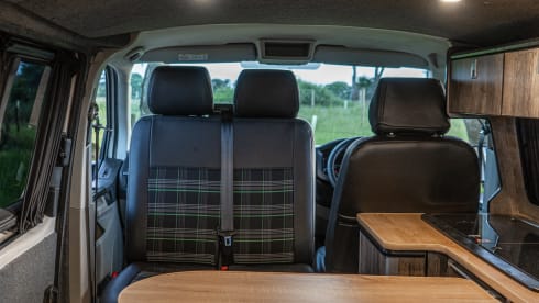 Nevis – Camper Volkswagen a 5 posti letto del 2018