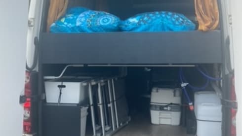 unique, attractive, compact 2-person Volkswagen camper 