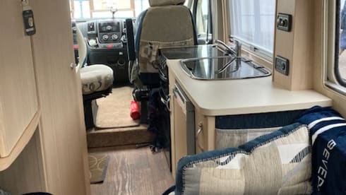 2 Berth,Low Mileage, Peugeot Boxer, Motorhome