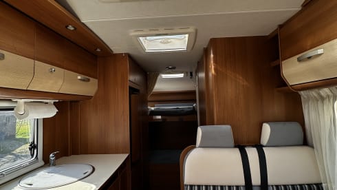 Lola Frisia 2 – 4p Carado alcove uit 2012
