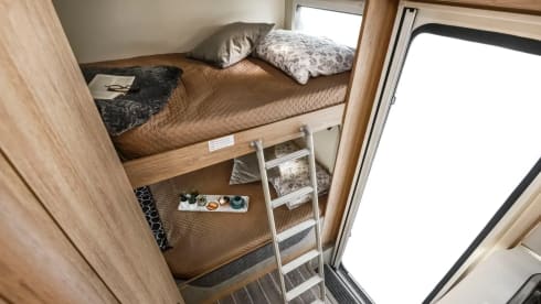 Mount Everest – BRAND NEW 6 Berth Roller Team Auto-Roller 707 (2025) Manual