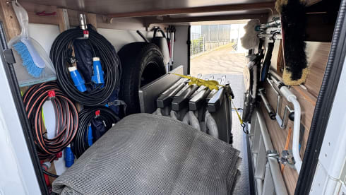 Camper Ledder – 5p Adria Mobil semi-integrato dal 2018