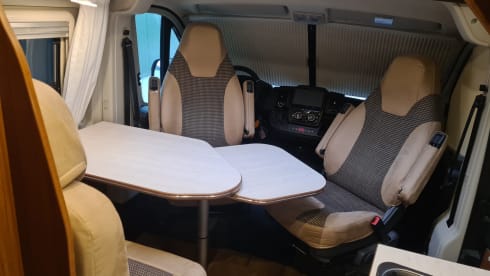 De Westereender Flitz – Pössl Buscamper 160 hp Automatic from 2019