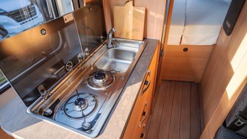 Weinsberg Carabus 600 MQH – 4p Knaus campervan from 2019