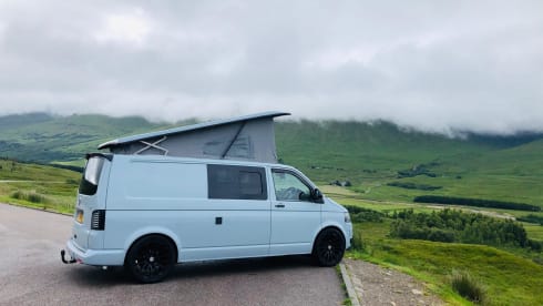 Heidlz – 4 berth Volkswagen campervan from 2011