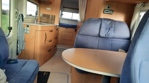 Freedom, joy ... with this luxurious and surprisingly easy to drive Adria