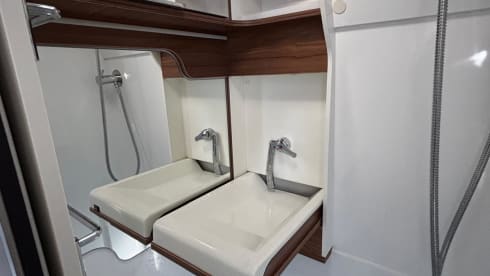 2p Fiat bus uit 2019