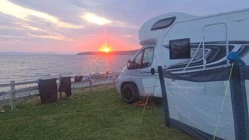 The MoHo – 6 berth Swift alcove from 2022