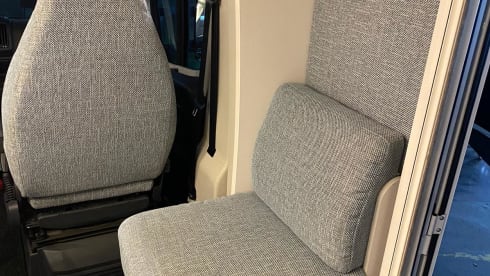 RIVER – 4p Dethleffs semi-integrated uit 2022