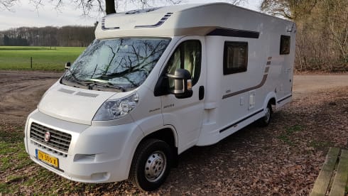 3p complete semi-integrated camper