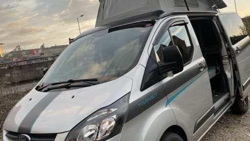 The Fun Bus – 4 berth Ford Transit campervan with Pop-Top
