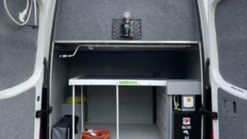 Vida the Van – Vida the Van – Adventure ready, off grid, VW Crafter LWB family campervan