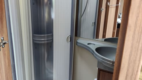 Luxury 2/3 person Carado T377 semi-integrated from 2015 with single beds