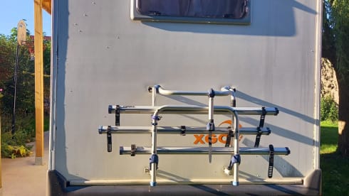 Family camper for 6 people with 2 fixed double beds