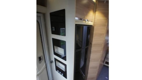 No Work Team – Adria Coral Plus mit E&P-Level-System. Max 2 Personen, nur Erwachsene.