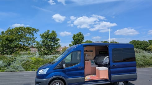 Belle – 2 Berth Custom Cozy Van
