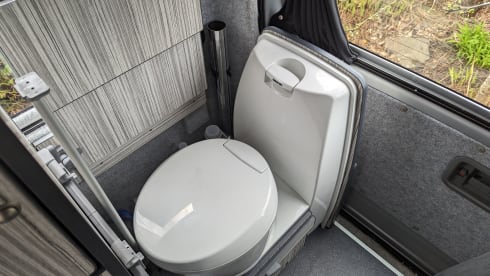 Sugihara – 4 Berth 2010 Toyota Hi-Ace Campervan