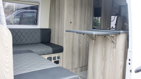 The Spirit of Scotland – Explore Scotland in our 2/3 Bed Mercedes, Toilet & Shower Free Insurance