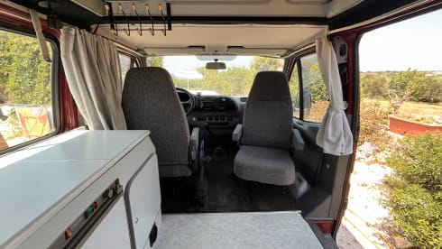 Sven – 2p Ford bus uit 1998