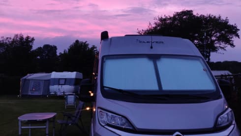 CamperVan 919 – Clever Vario Kids, 2 or 4 sleeping places, brand new, quiet engine!