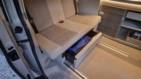 Zilveren Zwerver – Volkswagen camper (2018) - automatic 