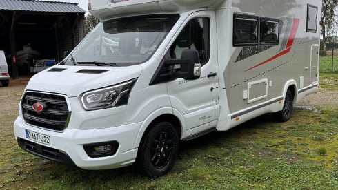 170 PK automaat – very nice, extra spacious, all seasons, 4p semi-integrated 2022, automatic