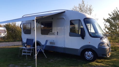 Complete and comfortable integral Knaus travel liner