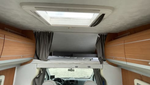 705 Maess Sunline A725 – 6p Giottiline alcove from 2010