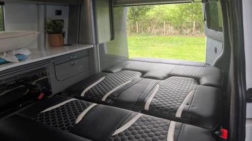 Rudy – 4 berth Volkswagen campervan from 2021