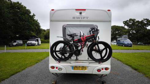 Snufkin – Swift Lifestyle 590R 4 berth