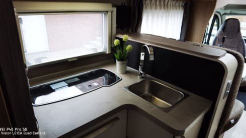 Rent a motorhome for 4 people cheaply, fully furnished